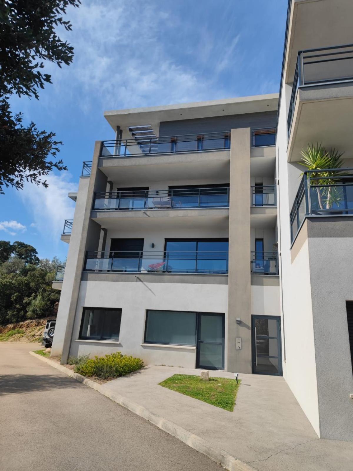 Bel Appartement Spacieux A Porto-Vecchio, 10Min A Pieds Du Centre Ville Exterior foto
