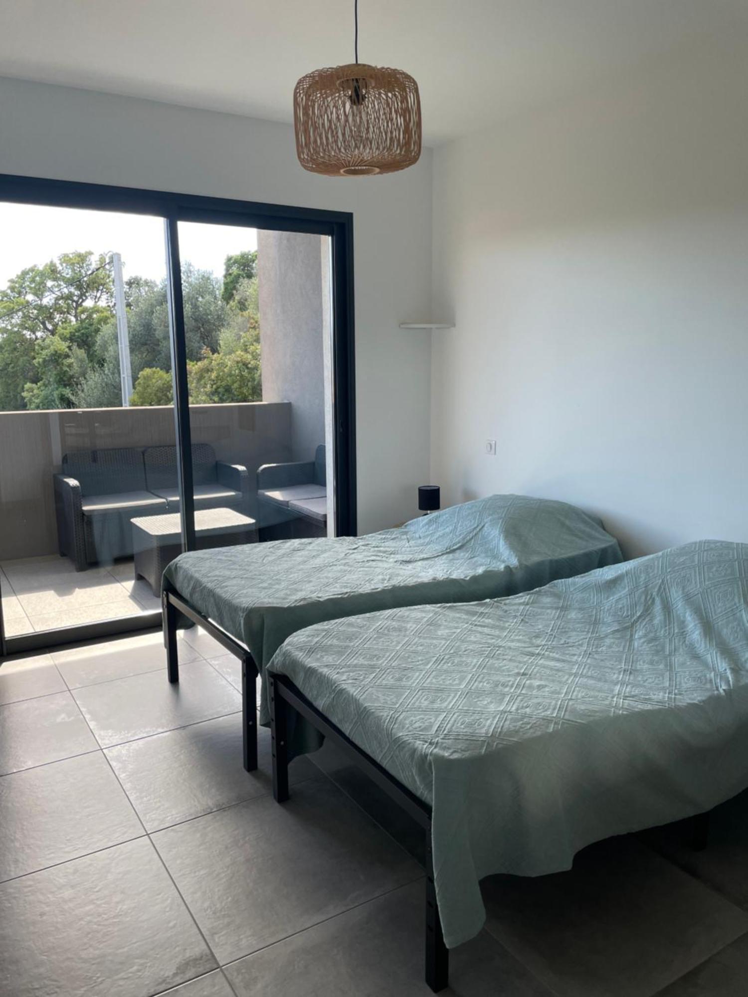 Bel Appartement Spacieux A Porto-Vecchio, 10Min A Pieds Du Centre Ville Exterior foto